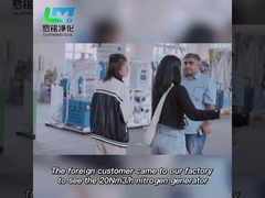 외국 고객 20Nm3/h 질소 발전기를 보기 위해 공장에 왔습니다